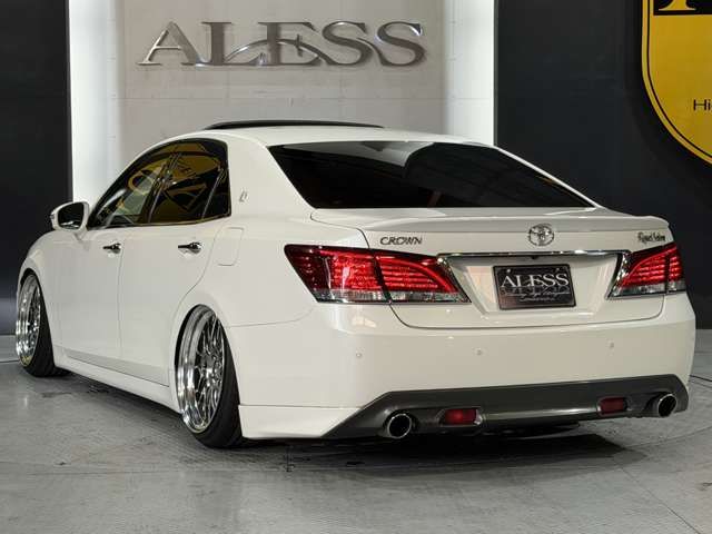 CROWN sedan
