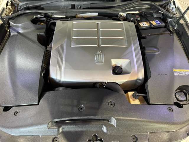 CROWN sedan