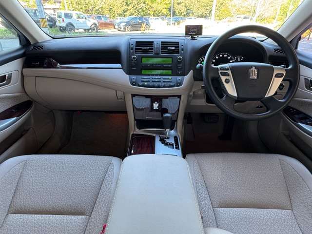 CROWN sedan