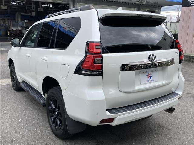 LANDCRUISER PRADO