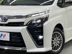 VOXY HYBRID