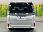 VOXY HYBRID
