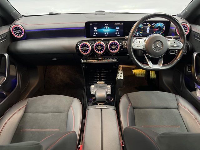 MERCEDES BENZ CLA Shooting Brake
