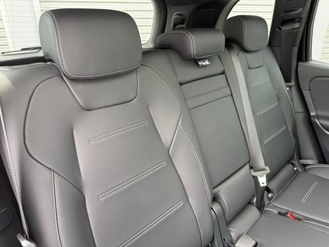 MERCEDES BENZ EQB