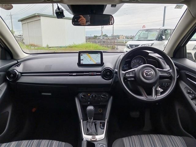 MAZDA2