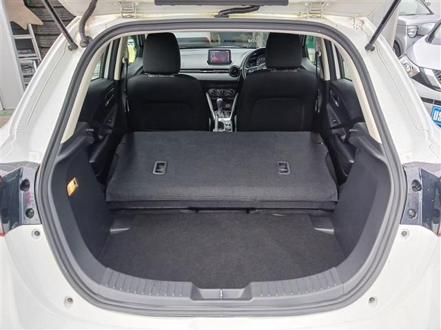 MAZDA2