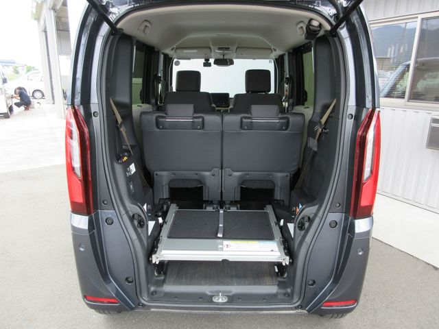 N BOX 4WD