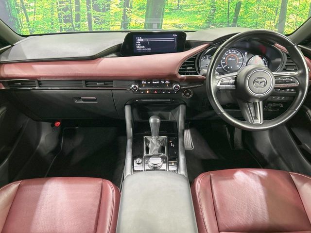 MAZDA3 FASTBACK