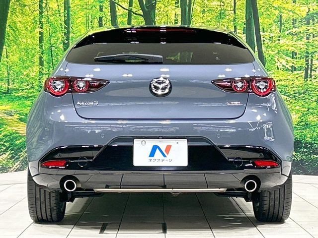 MAZDA3 FASTBACK