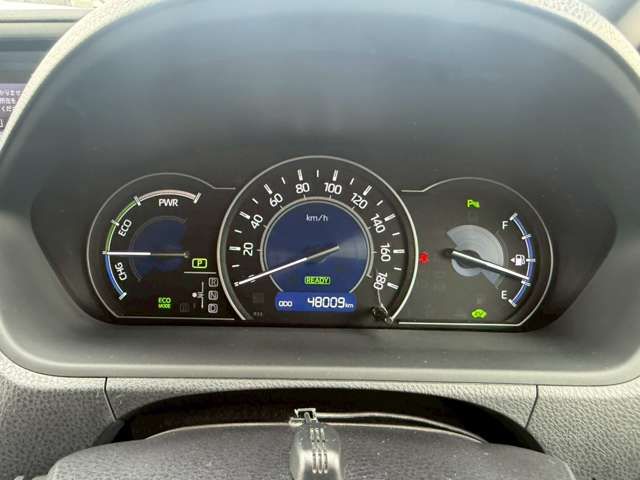 VOXY HYBRID