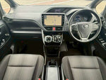 VOXY HYBRID