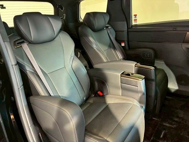 ALPHARD hybrid