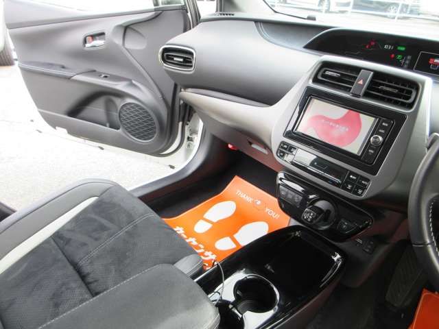 PRIUS PHV