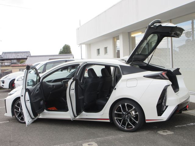 PRIUS PHV