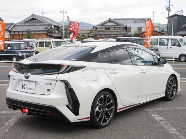 PRIUS PHV