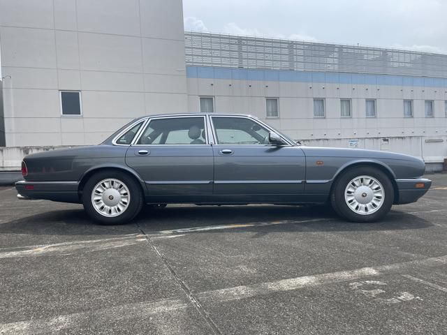 DAIMLER DAIMLER