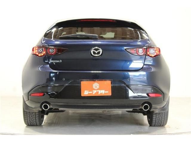 MAZDA3 FASTBACK