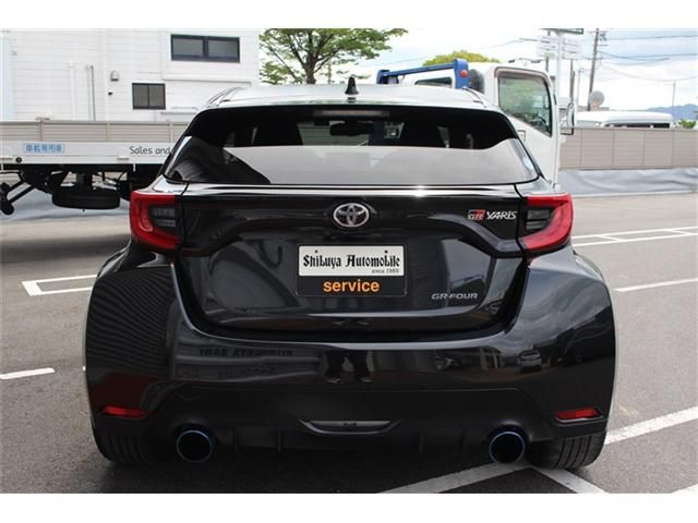 GR YARIS