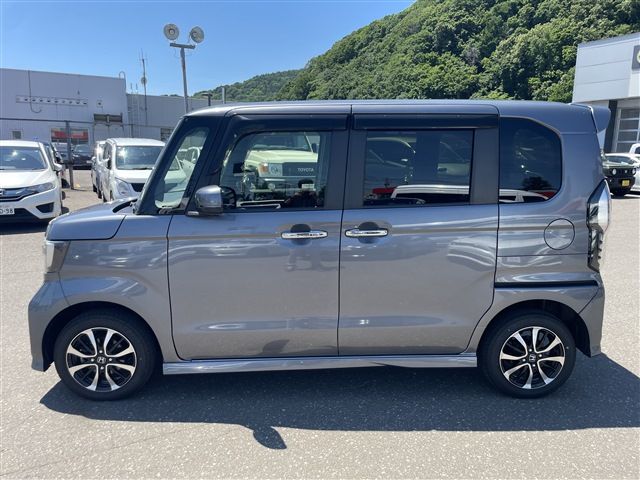 N BOX CUSTOM 4WD