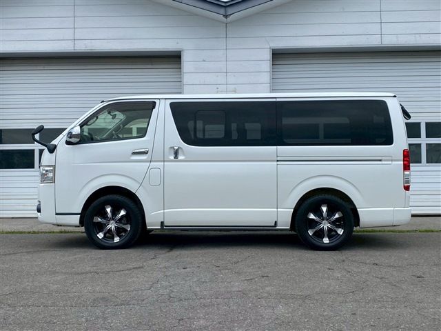 HIACE van 4WD