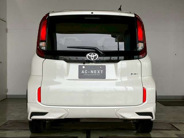 SIENTA HYBRID