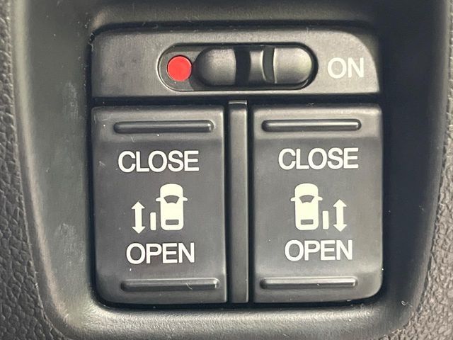 N BOX