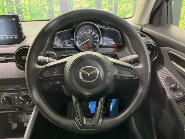MAZDA2