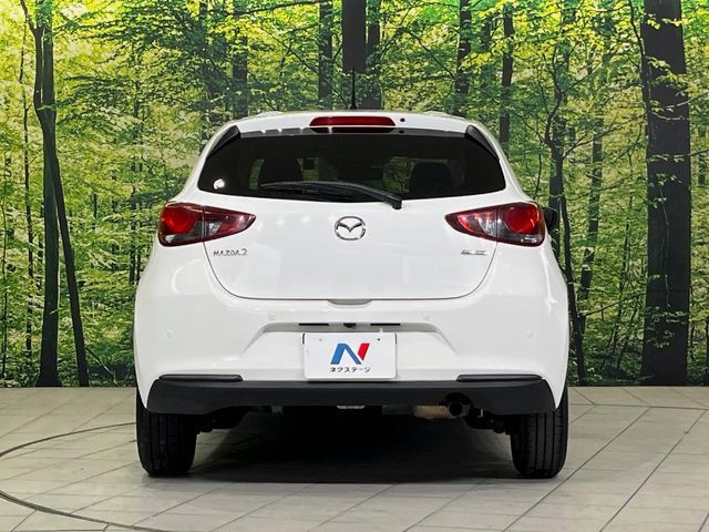MAZDA2