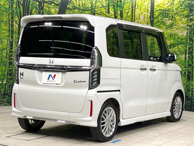 N BOX CUSTOM