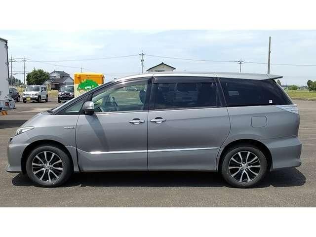 ESTIMA HYBRID 4WD