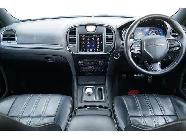 CHRYSLER 300