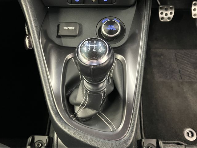 GR YARIS
