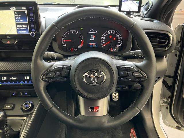 GR YARIS