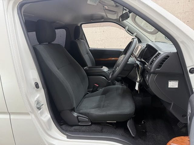 HIACE van 2WD