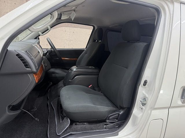 HIACE van 2WD