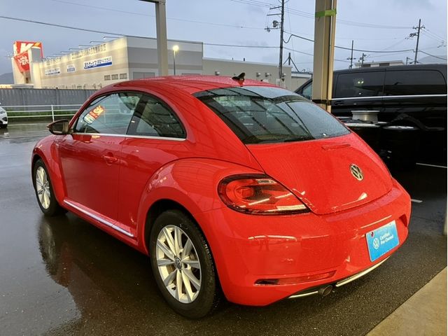 VOLKSWAGEN The BEETLE