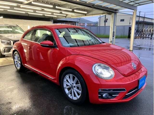 VOLKSWAGEN The BEETLE