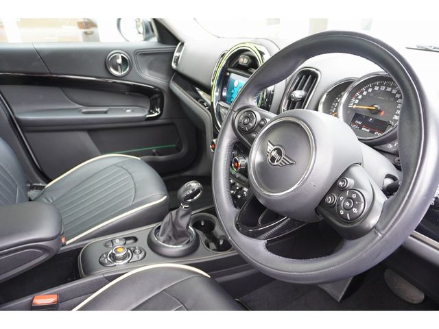 BMW MINI COOPER D CROSSOVER