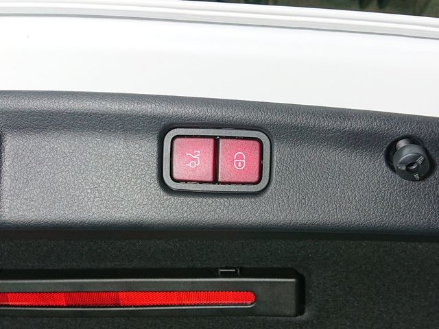 MERCEDES BENZ C class sedan
