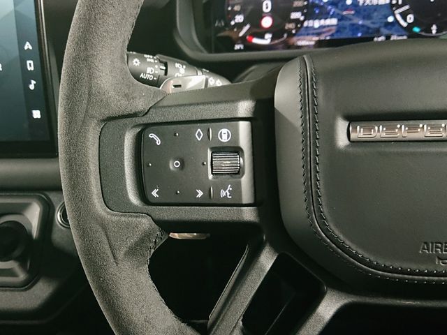 ROVER DEFENDER