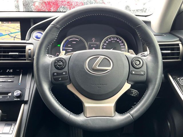 LEXUS IS300h