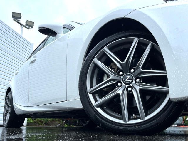 LEXUS IS300h