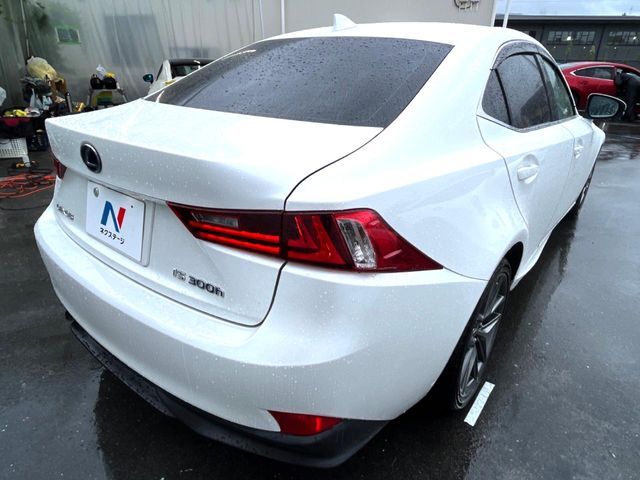 LEXUS IS300h
