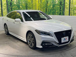 CROWN sedan hybrid