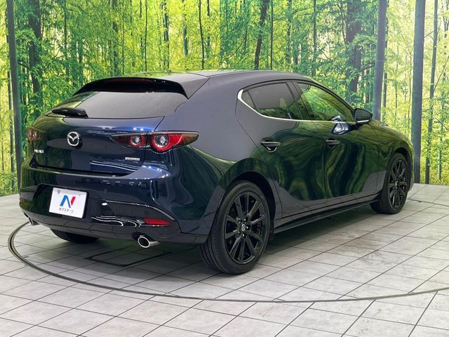 MAZDA3 FASTBACK