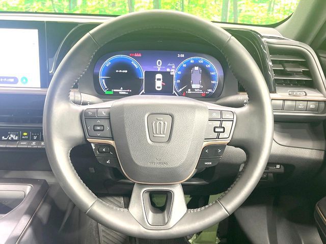 CROWN CROSSOVER