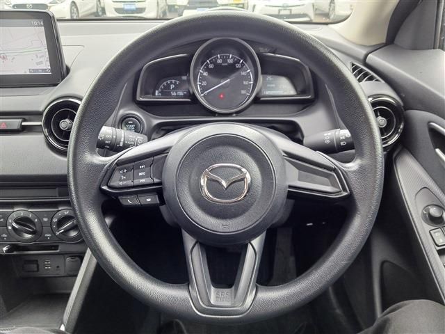 MAZDA2