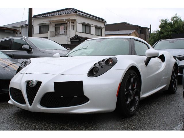 ALFAROMEO 4C