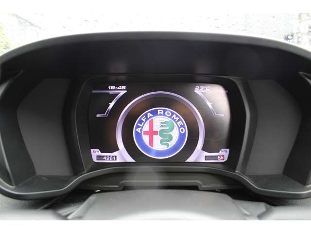 ALFAROMEO 4C
