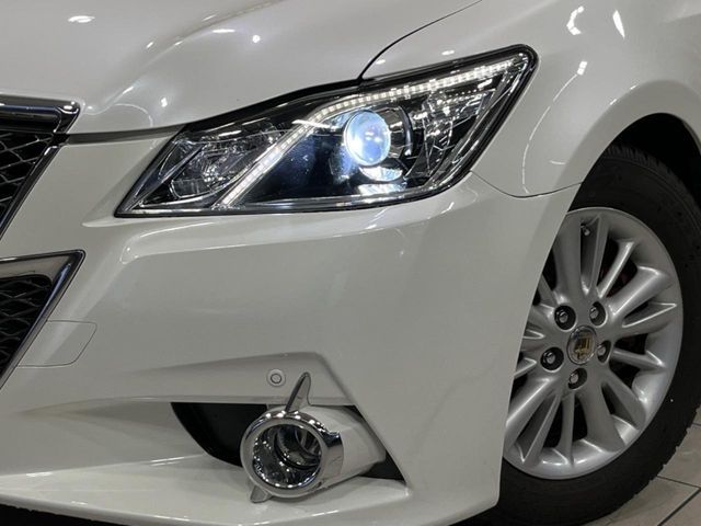 CROWN sedan 4WD